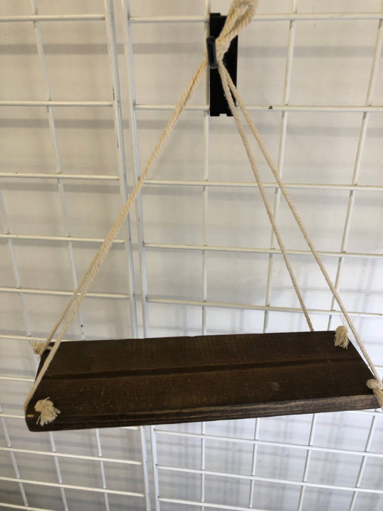 BOHO WOOD HANGING SHELF.