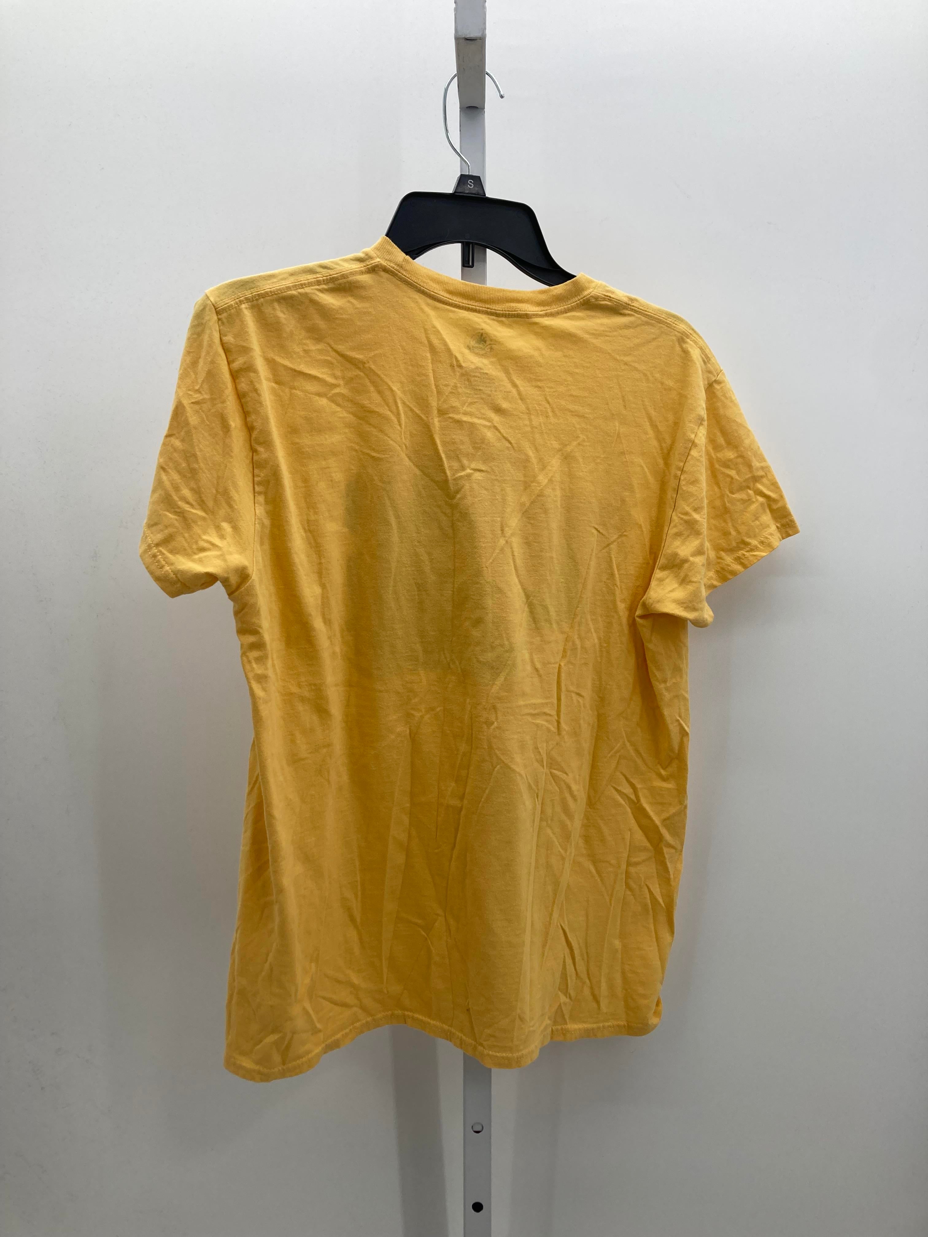 Disney Size Medium Juniors Short Sleeve Shirt