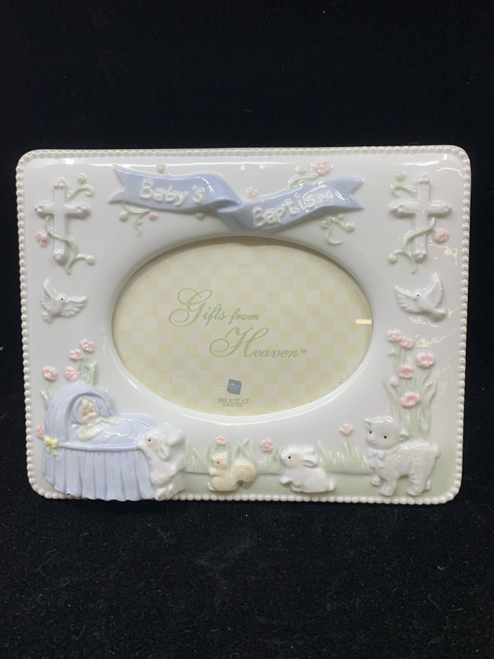 CERAMIC BABY'S FIRST BAPTISM FRAME.