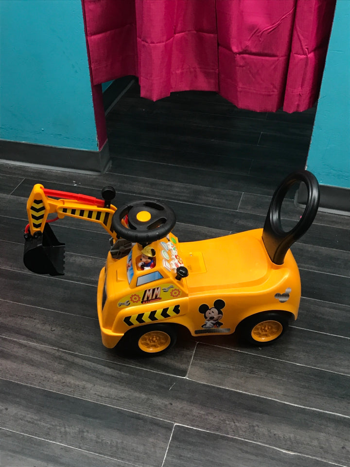 Kiddieland Disney Mickey Activity Crane Ride-On
