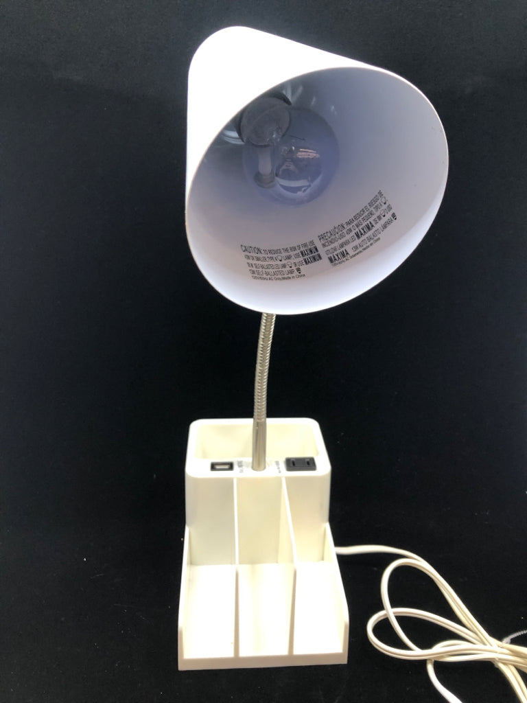 WHITE PLASTIC ADJUSTABLE DESK LAMP W/USB PORT.