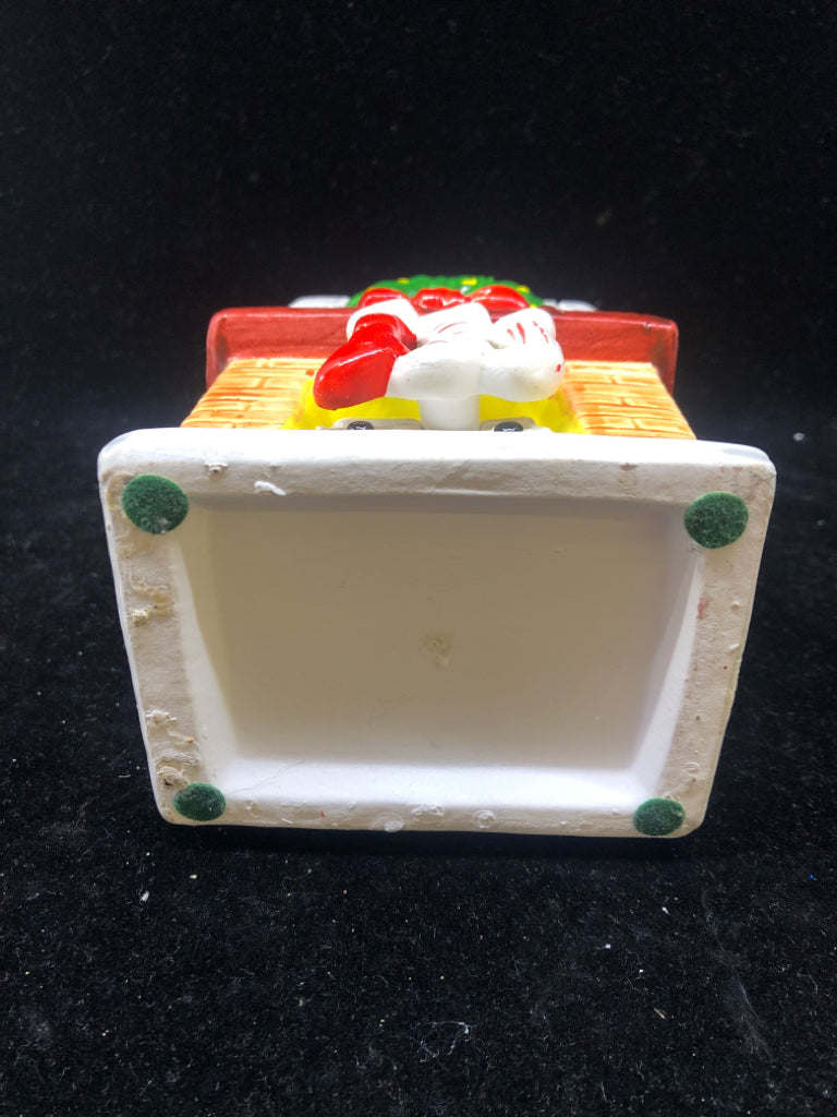 CERAMIC FIREPLACE TEA LIGHT CANDLE HOLDER.