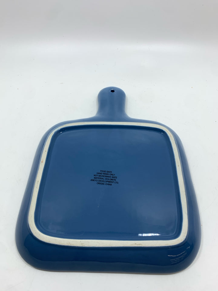 BLUE SERVING PLATE W/ETCHED ROOSTER.