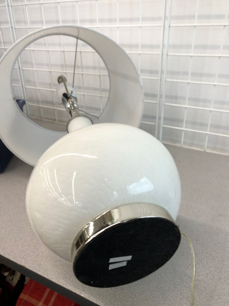 WHITE GLASS BASE W/ WHITE SHADE.