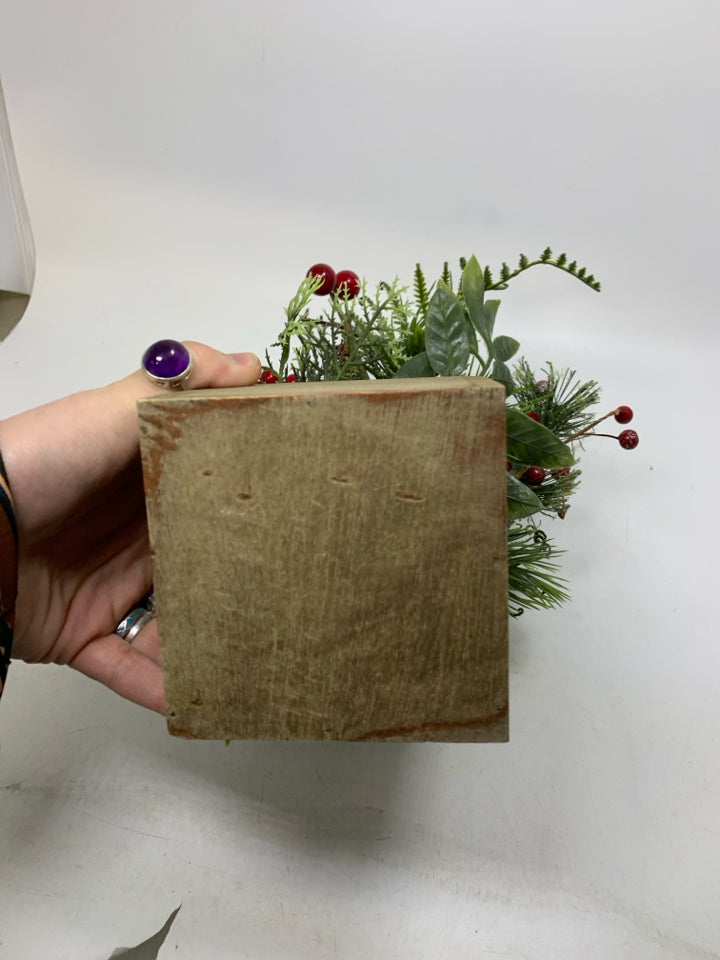 WOOD SQUARE PLANTER W/ WINTER BOUQUET.