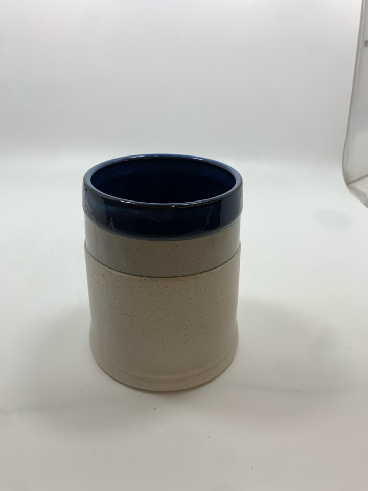 BLUE/WHITE SPECKLED 'COFFEE' CROCK.