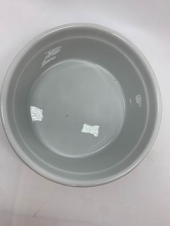 CORDON BLEU WHITE CASSEROLE BAKING DISH.