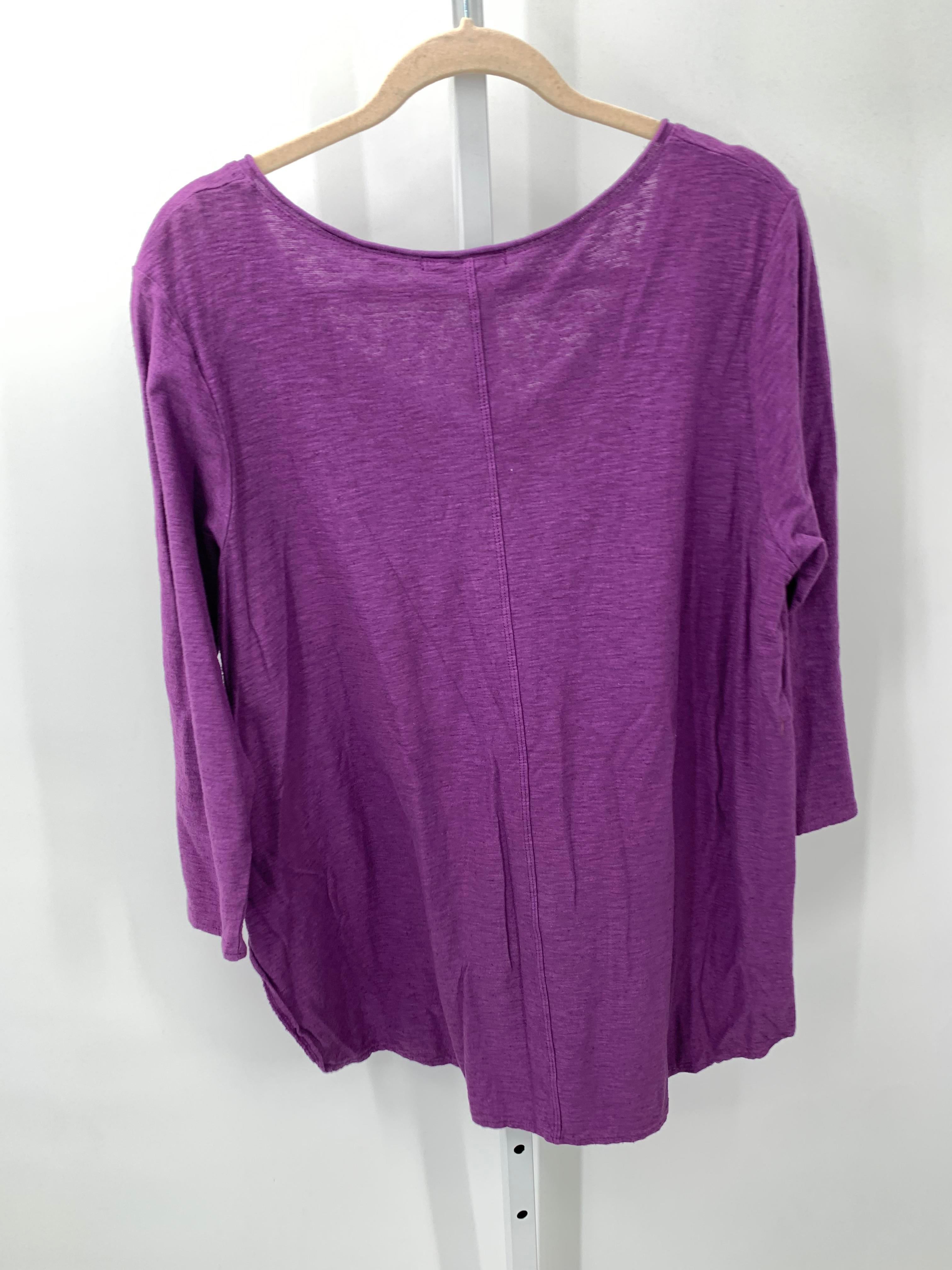 Size Large Misses 3/4 Sleeve Shirt