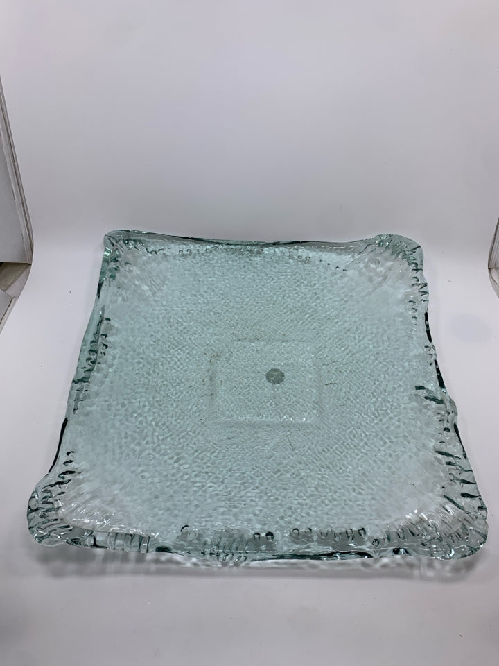 SQUARE TEAL GLASS CENTERPIECE.