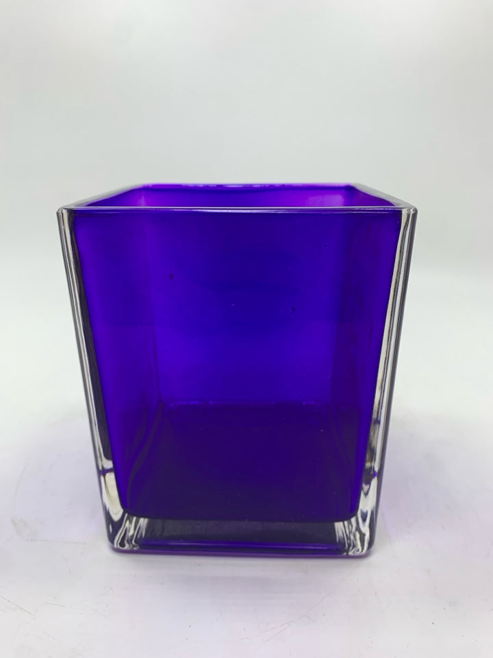 SQUARE PURPLE GLASS VASE.