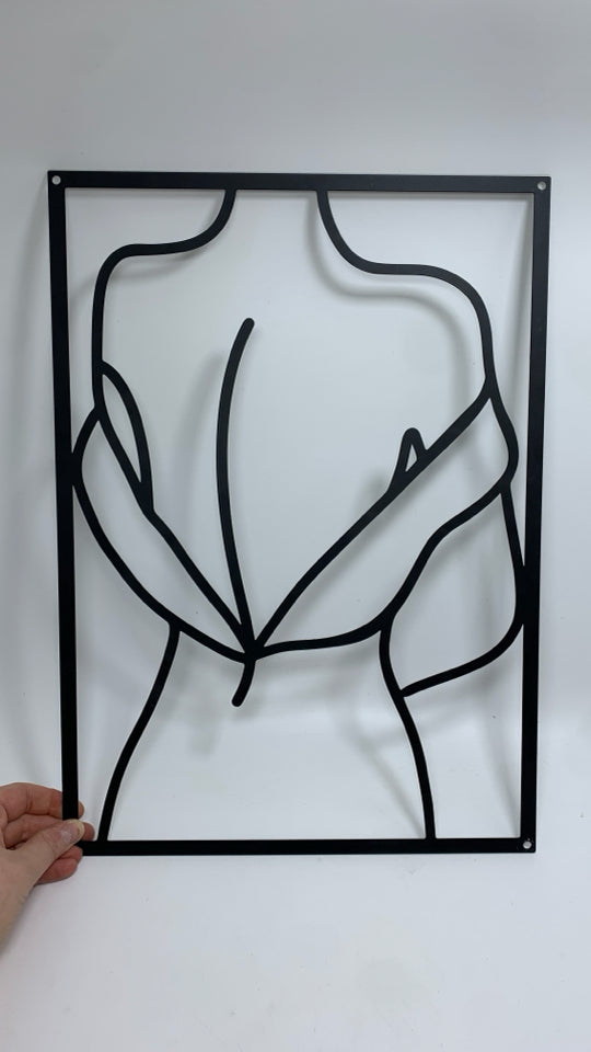 METAL BACK OUTLINE WALL ART.