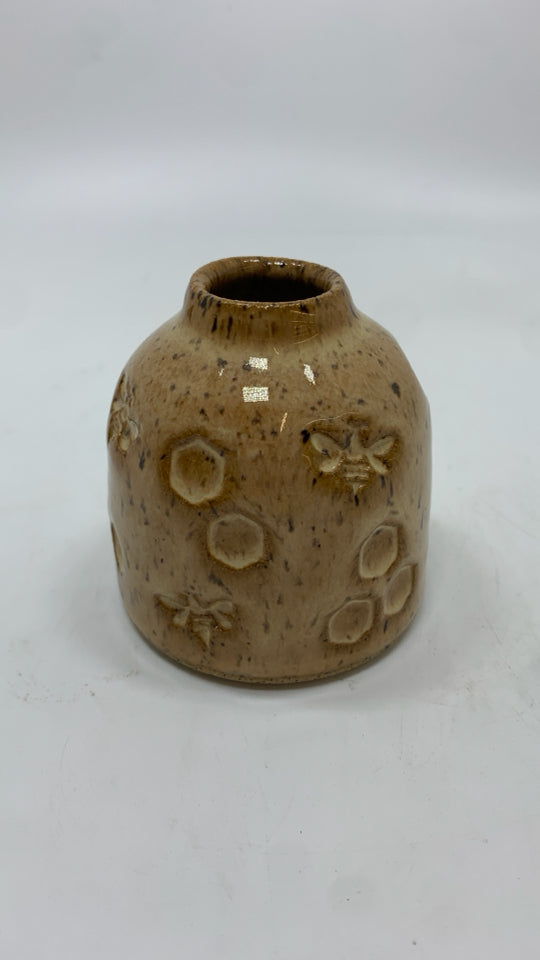 BEE/HONEYCOMB GLAZED BUD VASE.
