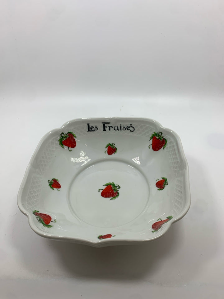 SQUARE STRAWBERRIES PORCELAIN BOWL LOURIQUX.
