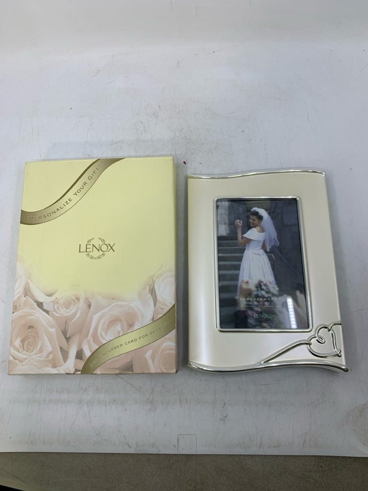 NIB FOREVERMORE FRAMES.