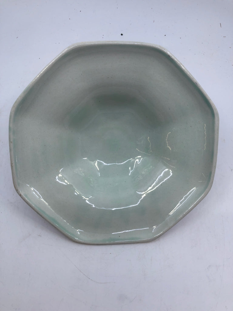 VTG GREEN W PINK FLORAL SERVING DISH W LID- CAYLX WARE.
