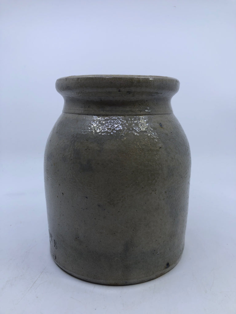 VTG CD BROOKS TAN CERAMIC CROCK.