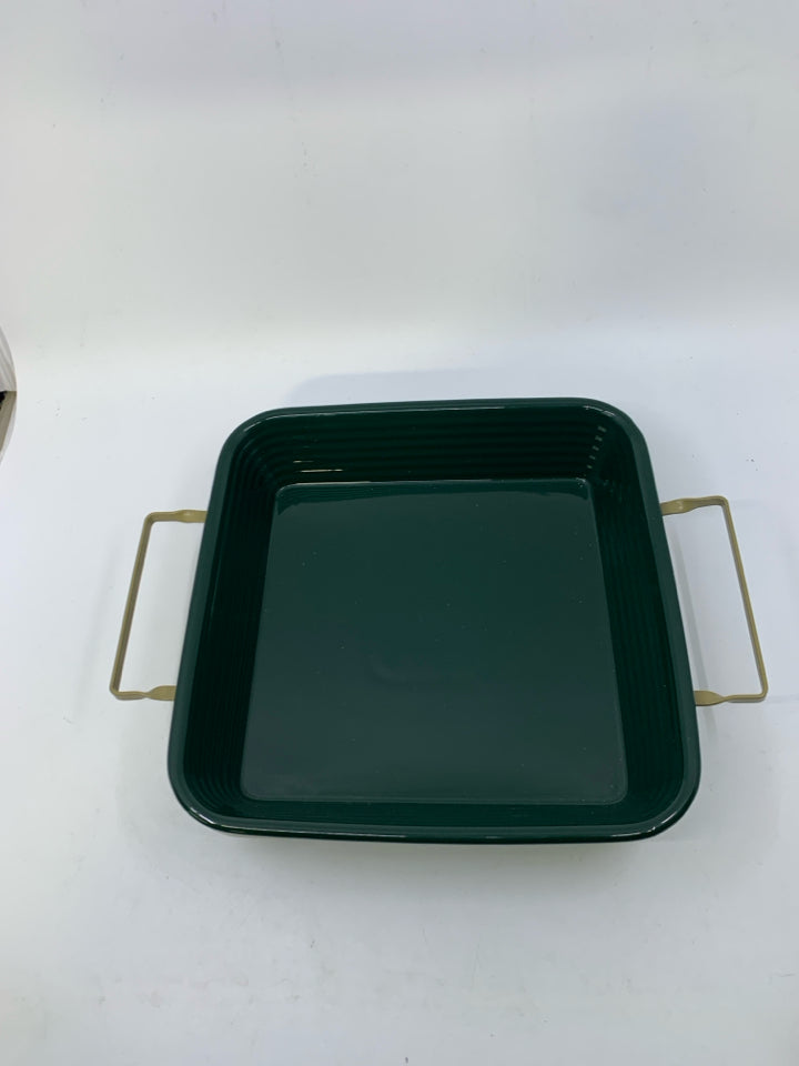 DARK GREEN SQUARE BAKING DISH IN STAND W/ HANDLES BAKESHOP.
