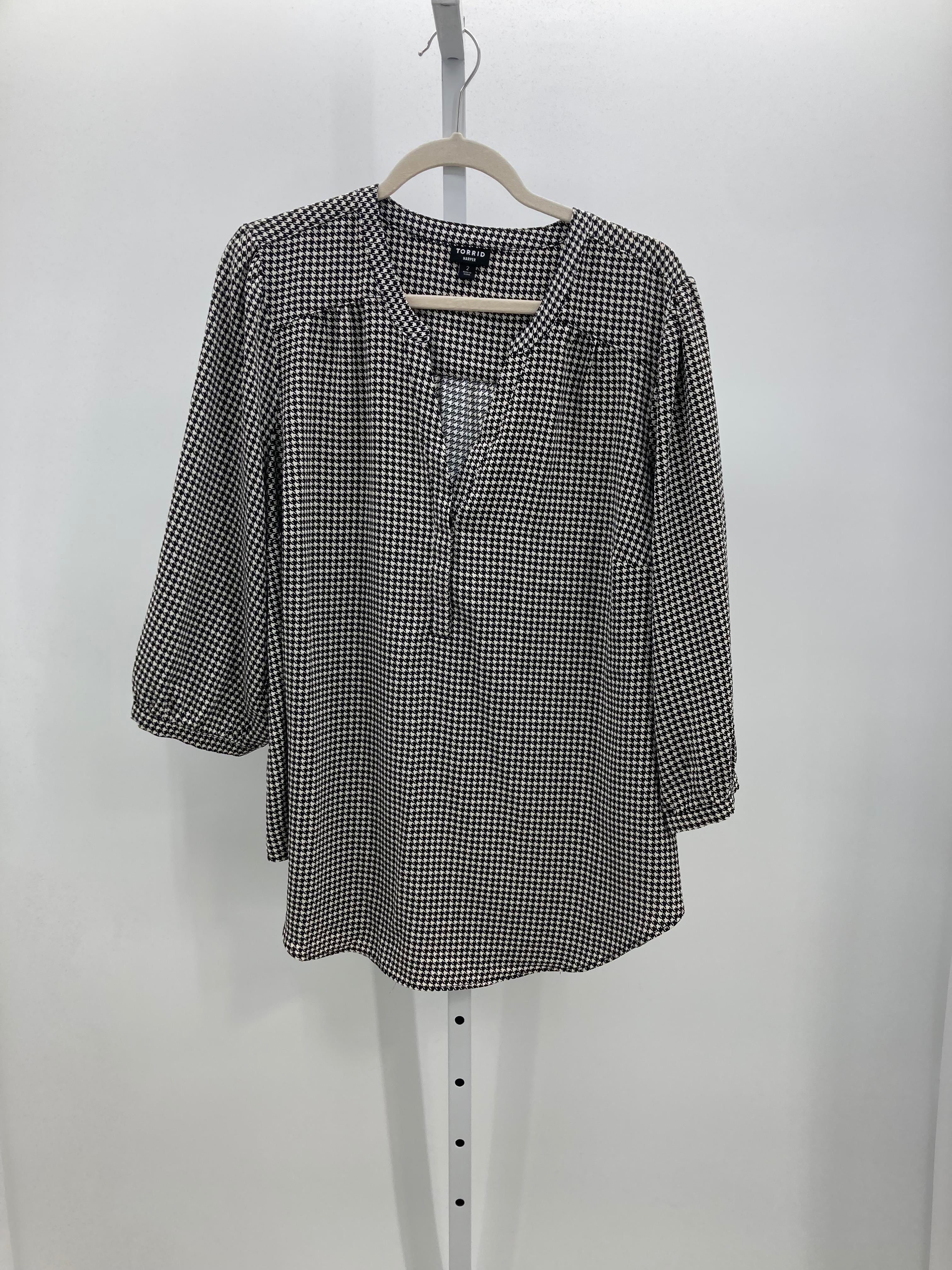 Torrid Size 2X Womens 3/4 Sleeve Shirt