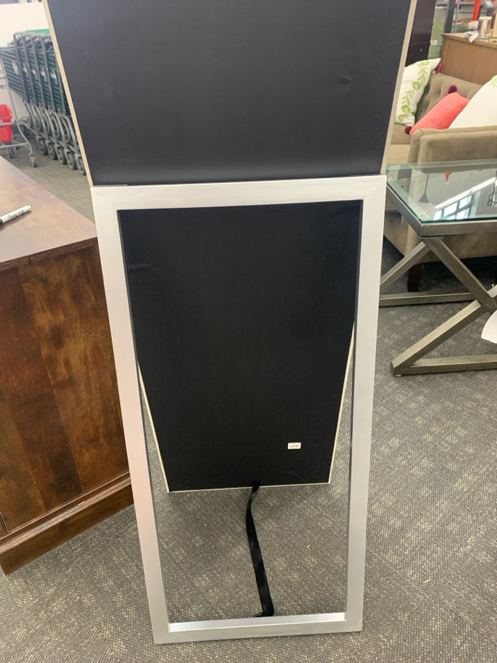 FULL LENGTH MIRROR W/STAND.