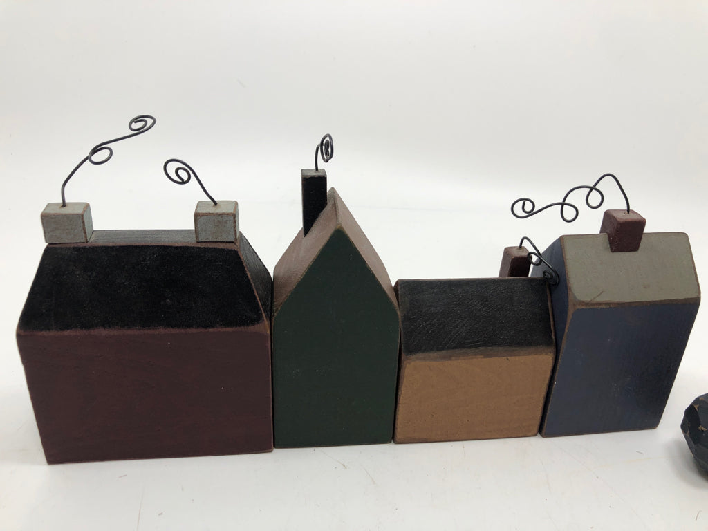 5PC WOOD HOME HOUSES AND HEART.