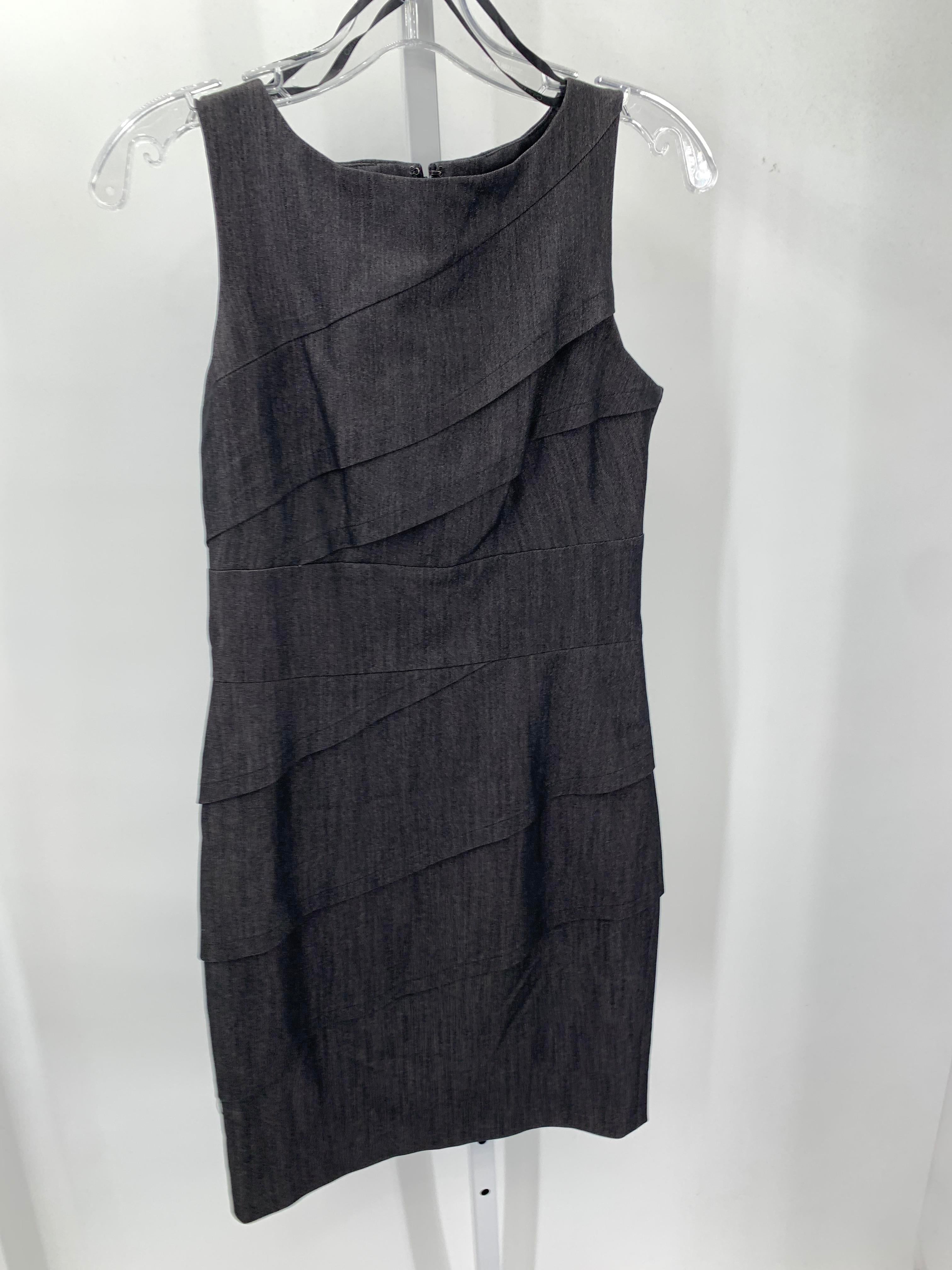 Calvin Klein Size 2 Misses Sleeveless Dress