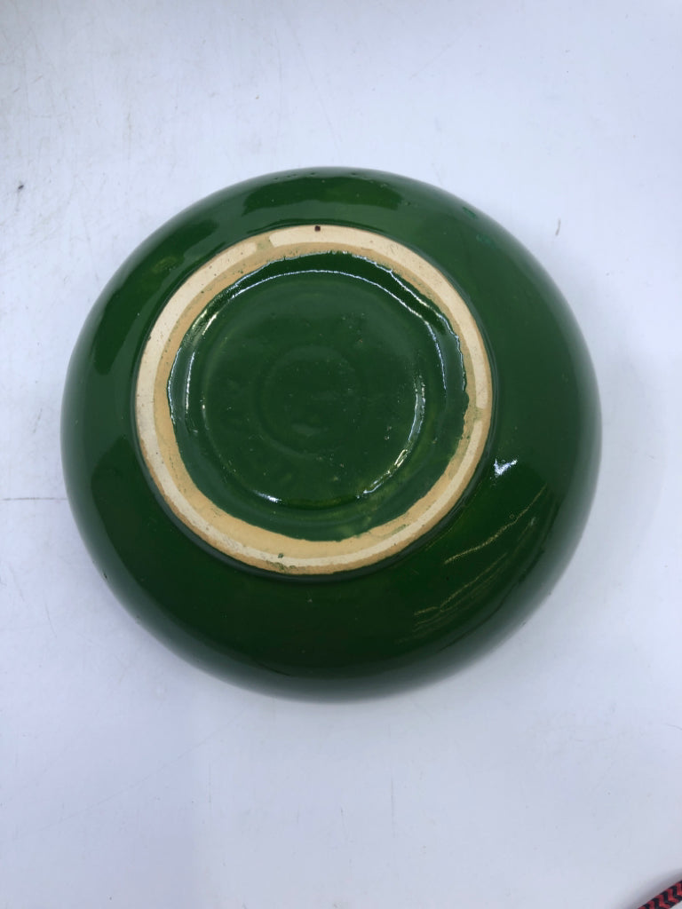 4 PC GREEN SERVING SET - 3 BOWLS 1 SERVING BOWL.