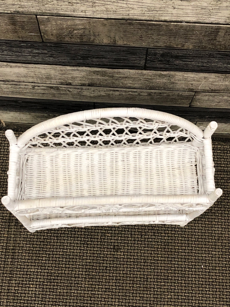 WHITE WICKER 2 SHELF BATHROOM SHELF ORGANIZER.