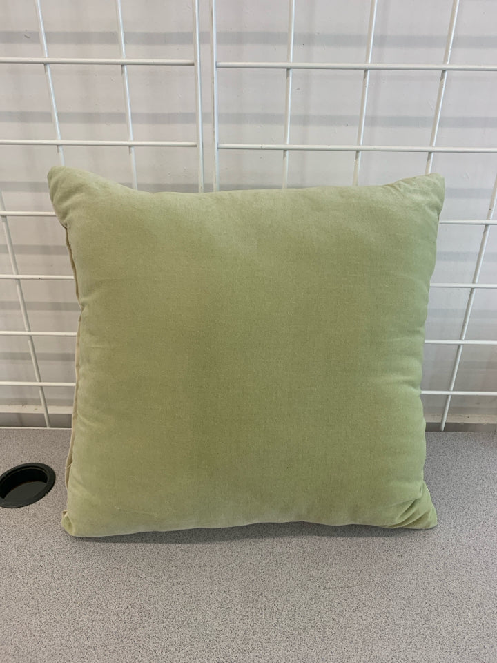 WHITE/GREEN FABRIC THROW PILLOW W/PLEATED SIDES.