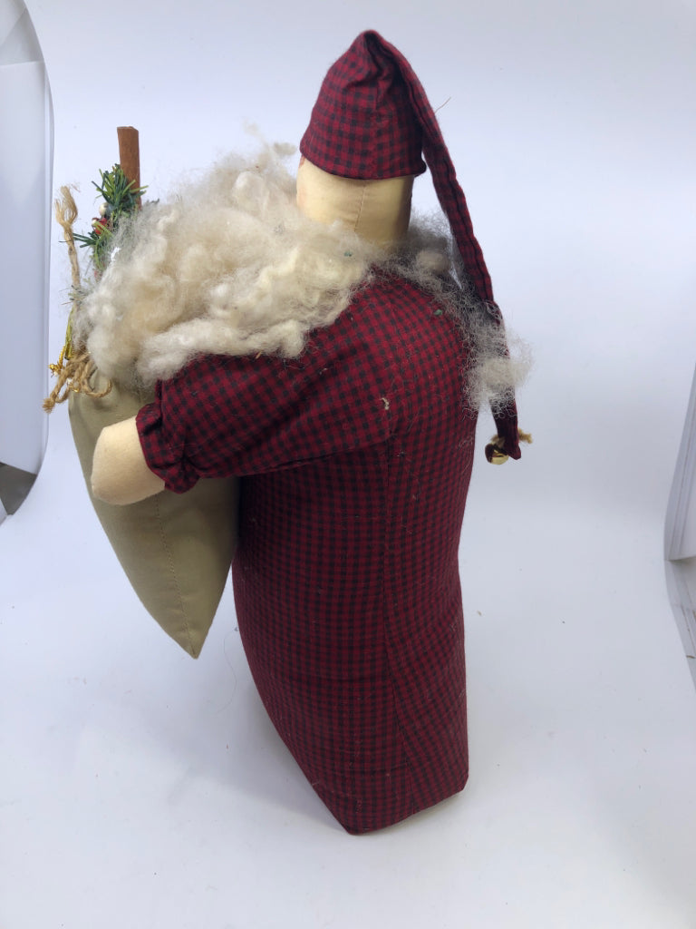 PRIMITIVE SANTA HOLDING TOYS FIGURE.