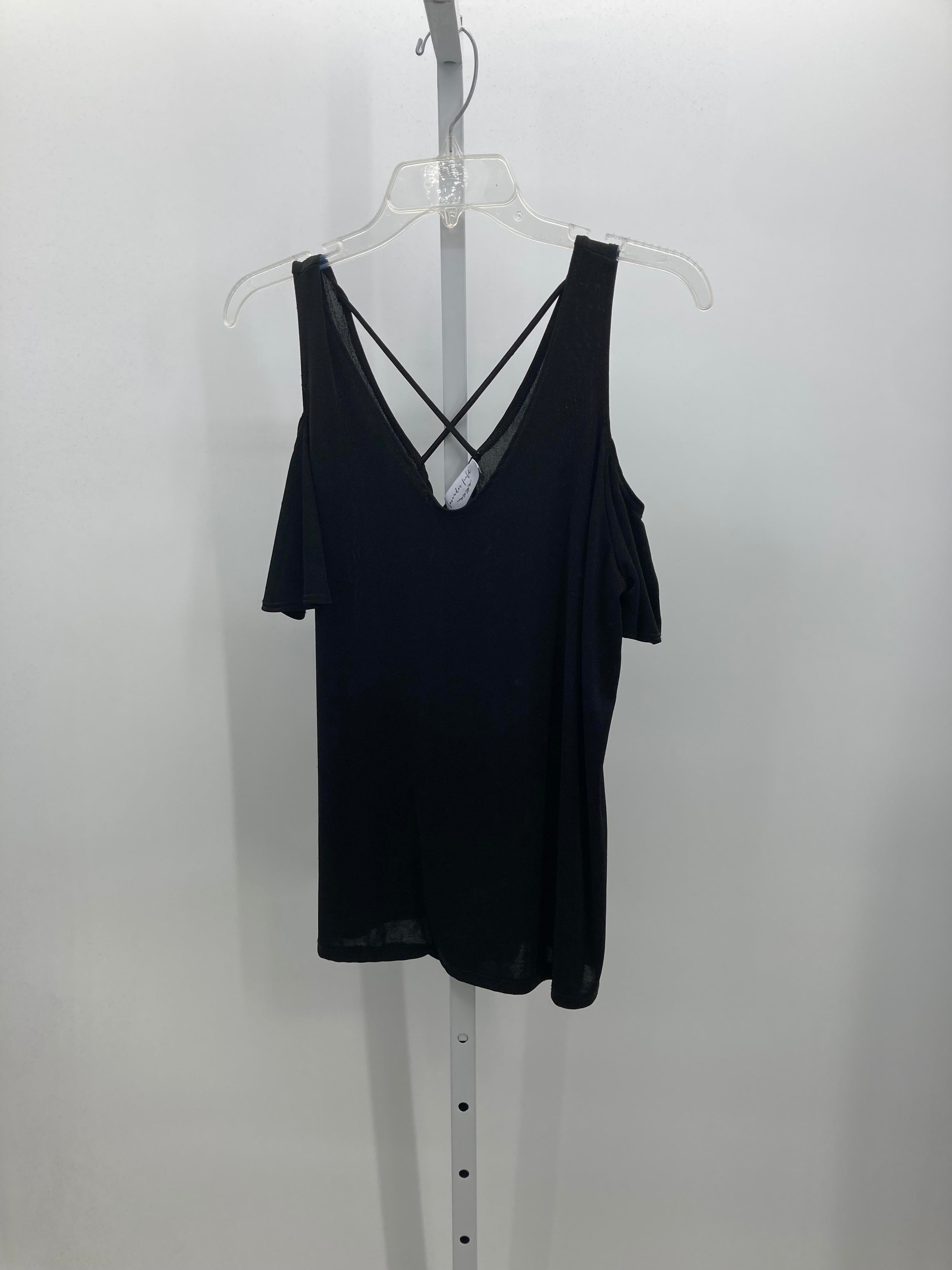 Size Medium Misses Short Sleeve Shirt