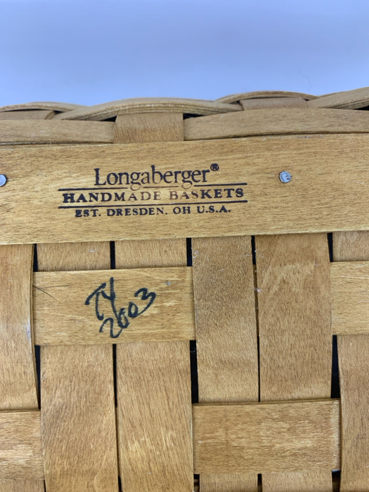 2003 COLLECTOR'S CLUB RECTANGLE W/ LID.