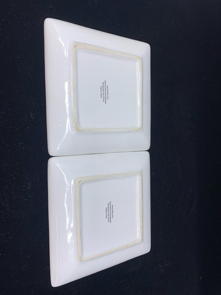 2 -YOU COOK SQUARE PLATES.
