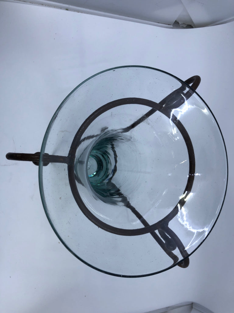 BLOWN GLASS VASE IN METAL STAND.