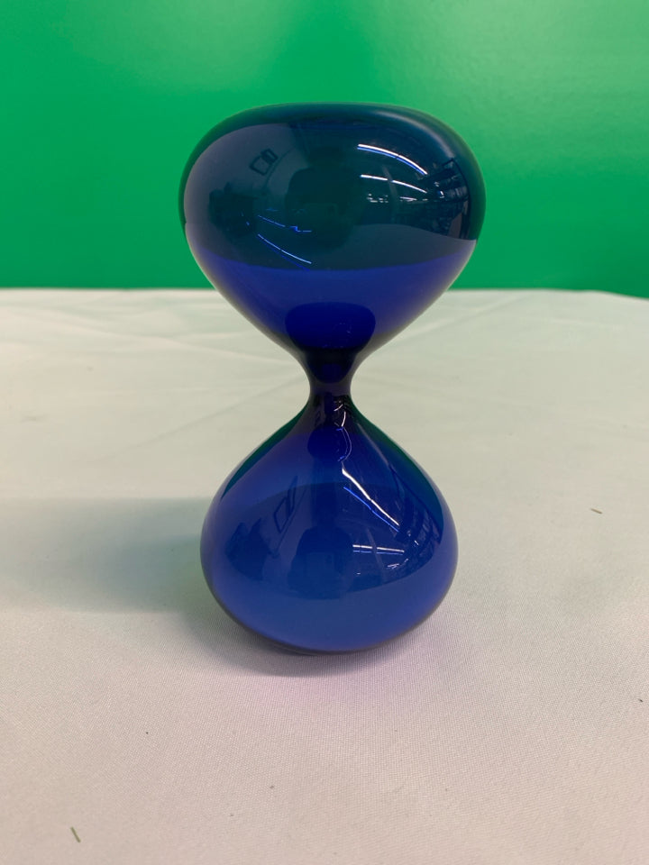 NIB BLUE SANDGLASS TIMER.