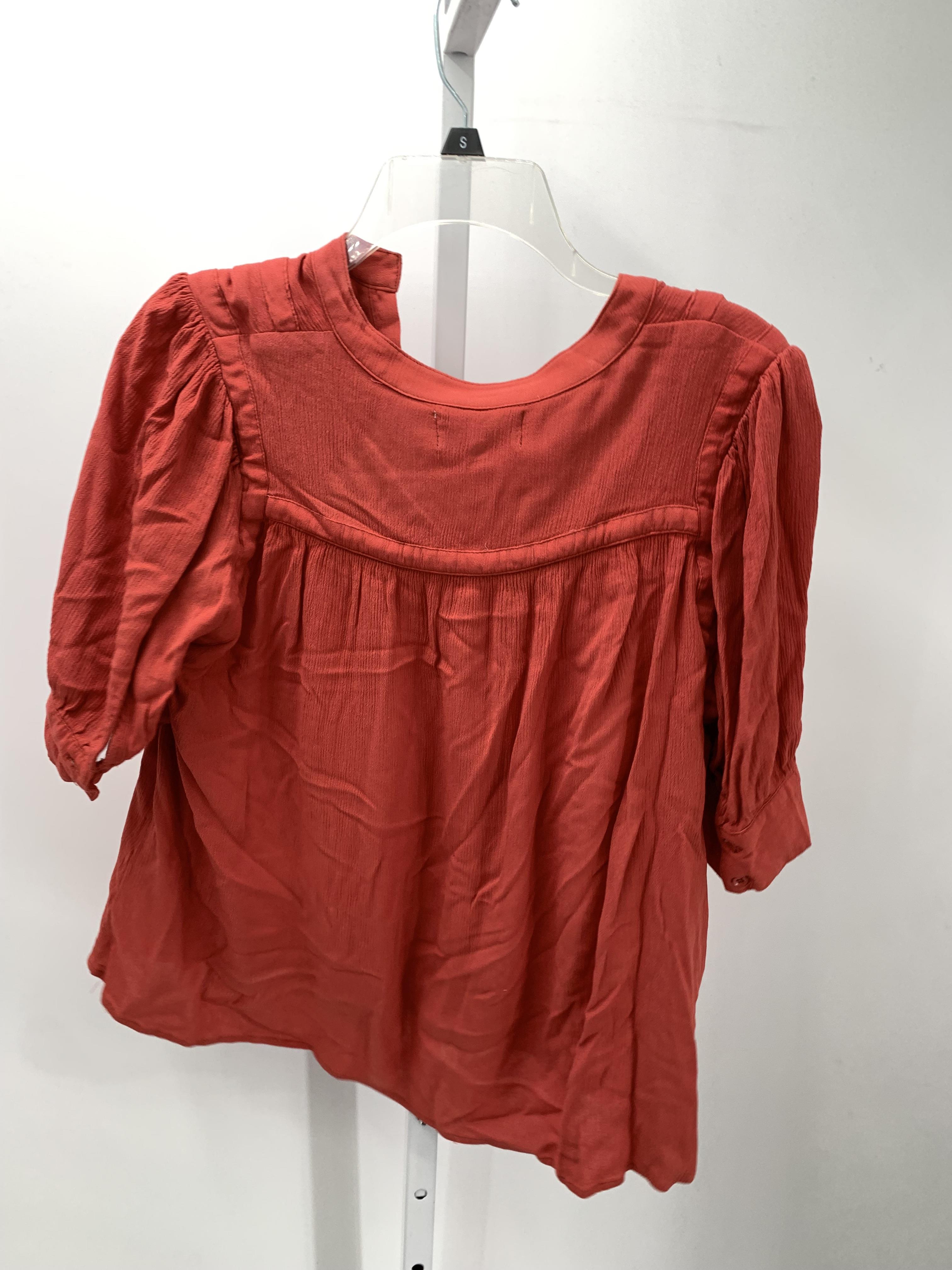 Size Small Misses Short Sleeve Shirt