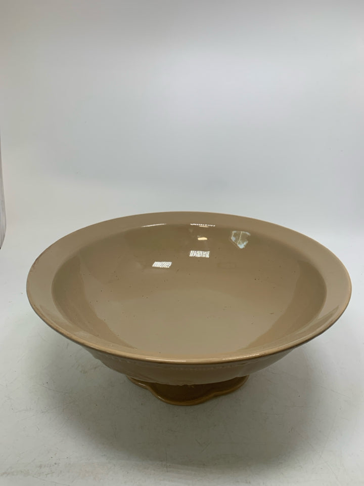 FOOTED CERAMIC BOWL W/ EMBOSSED DETAILS BEADED EDGE.