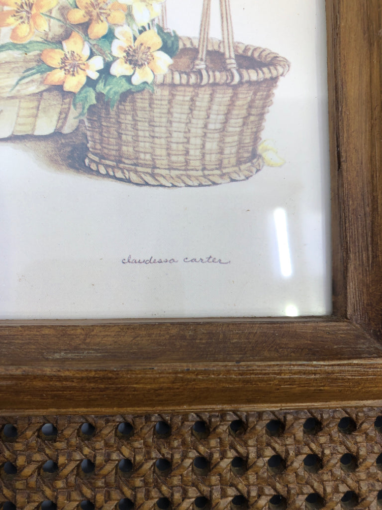VTG FLORAL IN BASKET WALL HANGING.