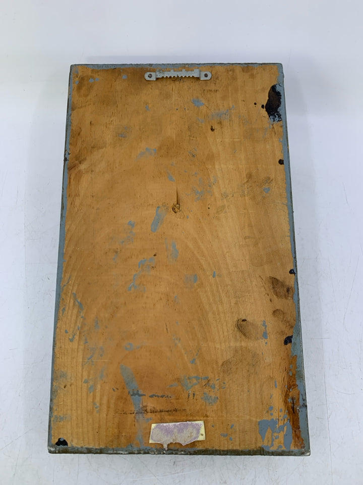 RUSTIC METAL DOOR KNOB W/ 6 KEY HOOKS WALL HANGING.