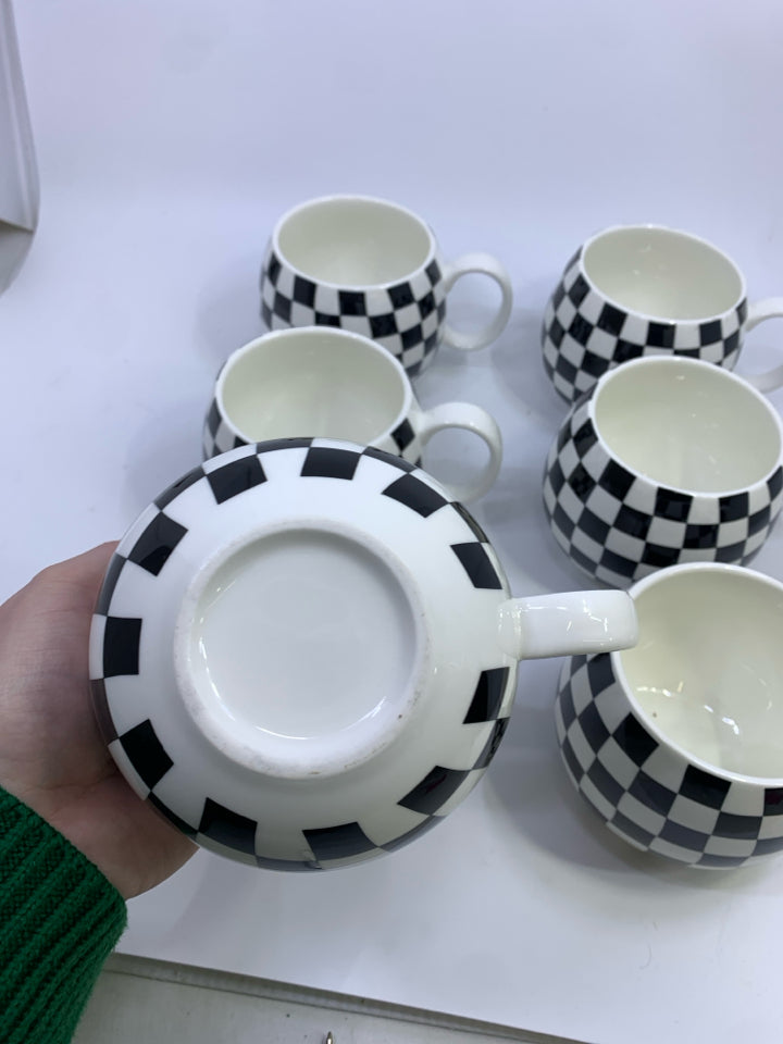 6 B/W CHECKERED MUGS.