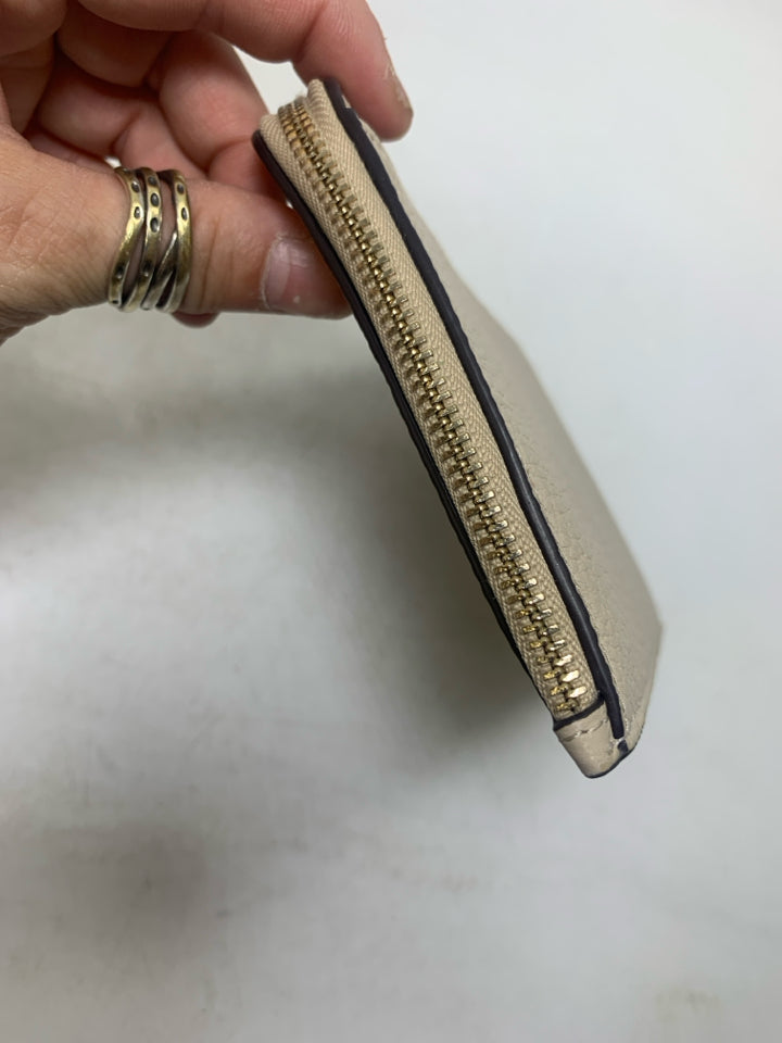 Kate Spade Cream/Tan Wristlet Medium L-Zip Pebbled Leather Wristlet