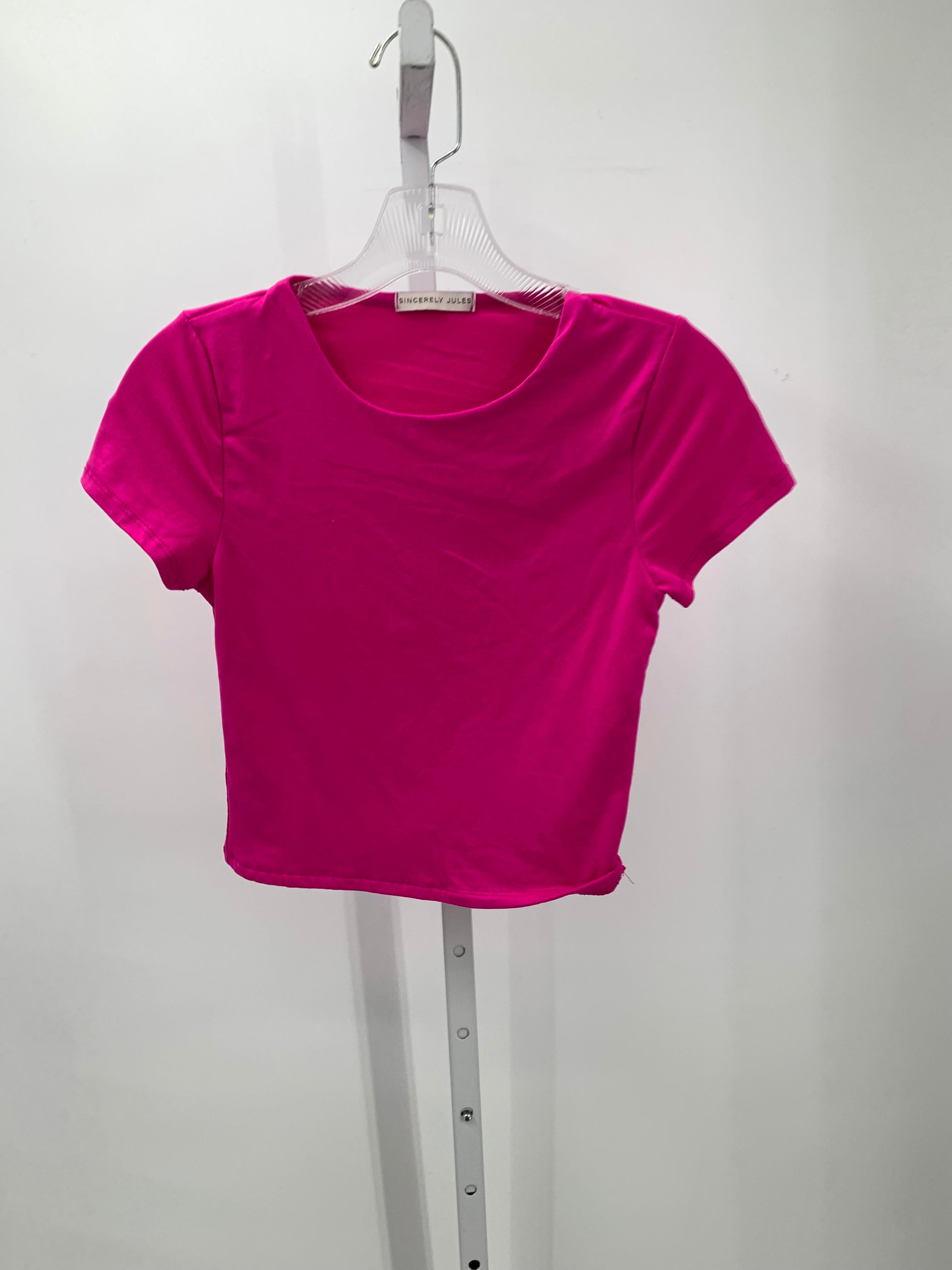 Size Small Juniors Short Sleeve Shirt