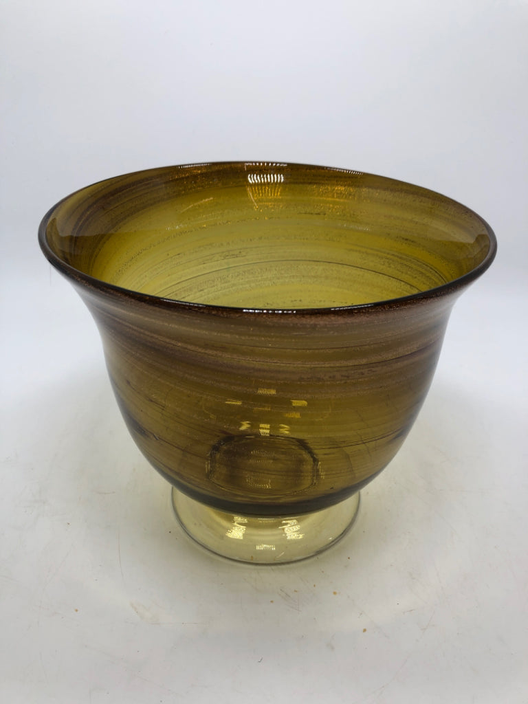 HAND-BLOWN GOLD GLITTER PEDESTAL BOWL.