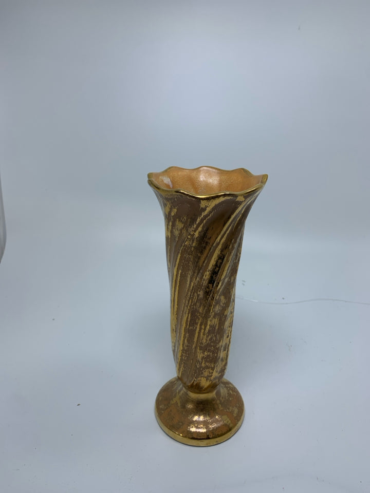 VTG FOOTED GRANADA BASE W/ TWISTED TOP.
