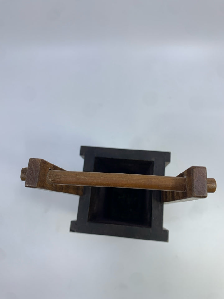 GEOMETRIC PRINT DECORATIVE WOOD BOX/VASE.