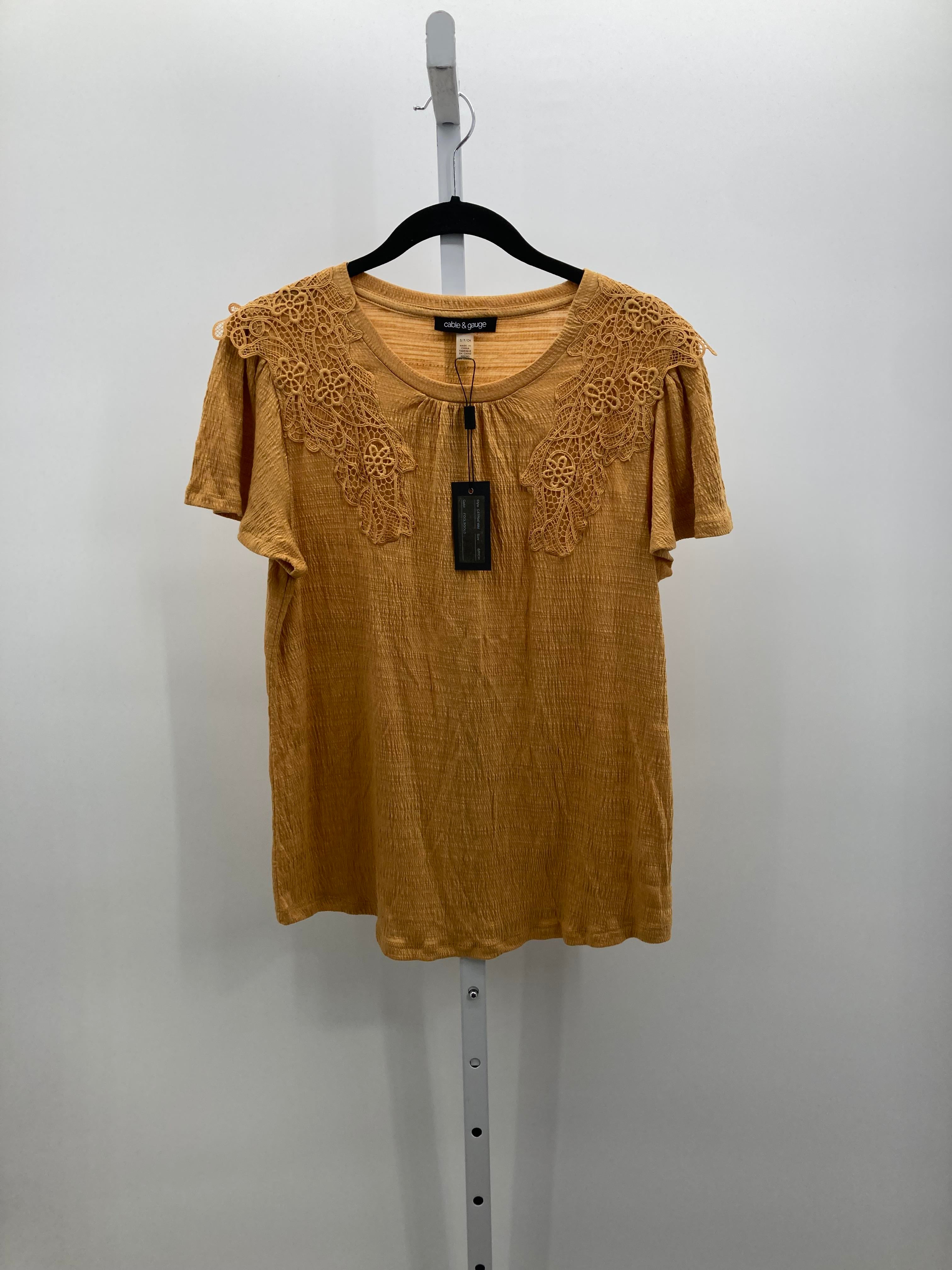 Cable & Gauge Size Small Misses Short Sleeve Shirt