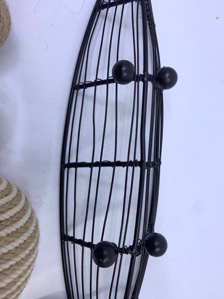 NARROW METAL BOAT SHAPED CENTER PIECE W/ 5 BALL FILLER.