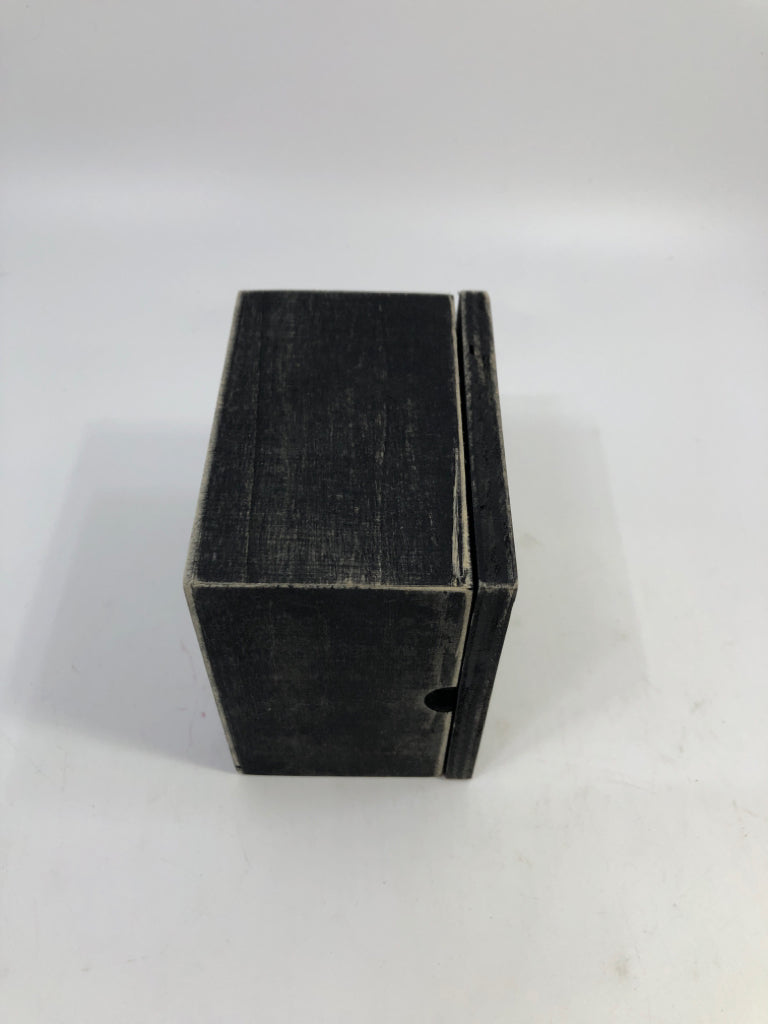 "GOOD FRIENDS" TRINKET BOX.