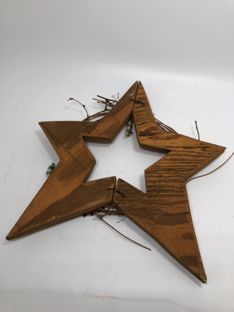 PRIMITIVE WOODEN STAR CUT-OUT.