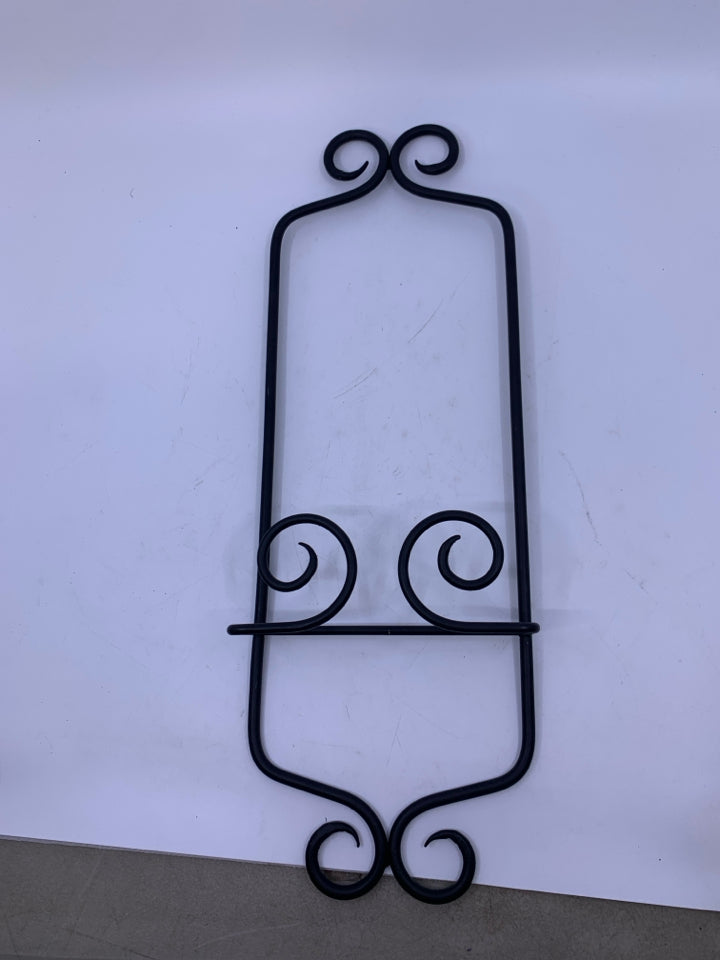 SCROLL SINGLE PLATE RACK.