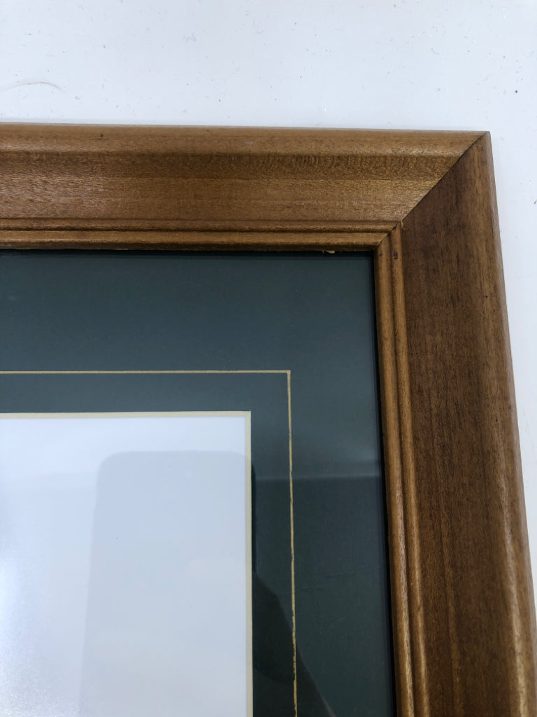 FRAMED BIRD ON PINECONES PRINT.